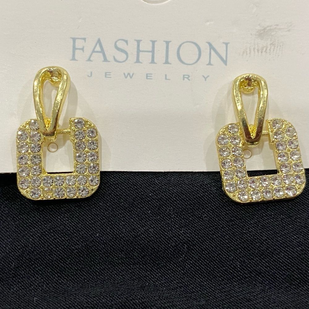 NWOT Gold/Crystal Earrings